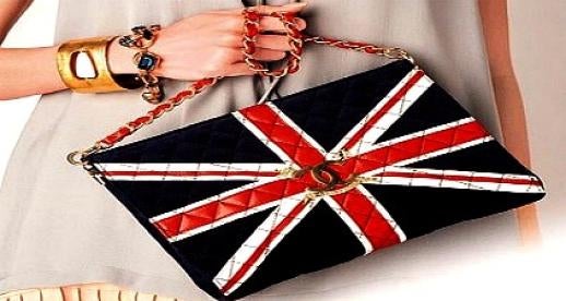 lady holding UK purse