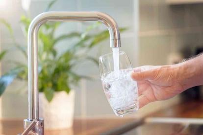 Water Supply and clean drinking water from a faucet