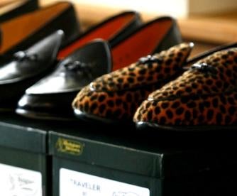 shoe store discrimination suit