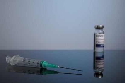 New York Judge Says Healthcare Provider Vaccine Mandate Is Invalid