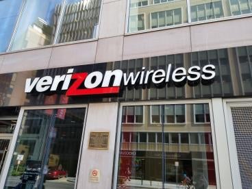 Verizon Settles With FCC For $950K