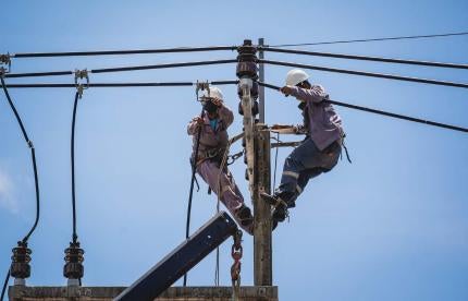 FL Guarantees Electric Pole Access for Broadband