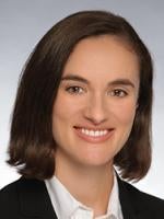 Alyssa Titche, Foley Lardner Law Firm, Business Litigation Attorney 