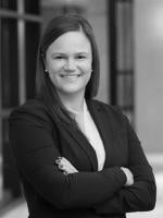 Allison Pfeifle, Schiff Hardin Law Firm, Chicago, Estate and Tax Law Attorney 