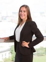 Danielle Fadel, Davis Kuelthau Law Firm, Milwaukee, Corporate Law and Real Estate Attorney 